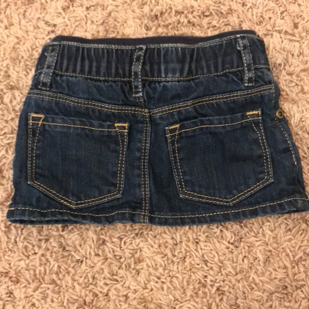 Baby gap denim skirt 0-6m - Picture 2 of 3